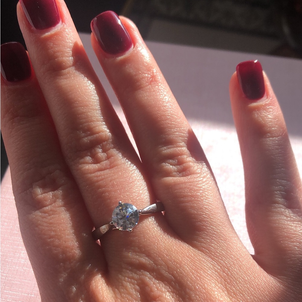 Solitaire Ring - White Rhodium - Picture 3 of 7